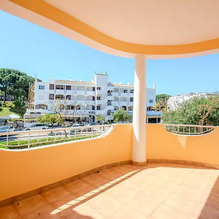 فيلة Orange With Private Pool البوفيرا