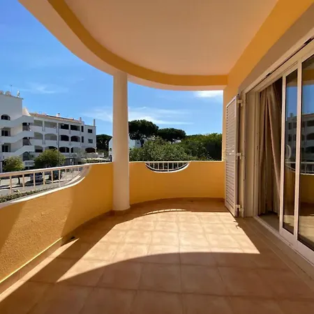 Orange With Private Pool Албуфейра