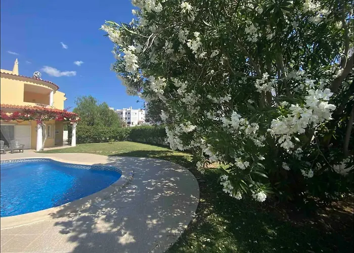 Orange With Private Pool فيلة