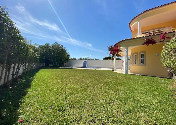 فيلة Orange With Private Pool البوفيرا