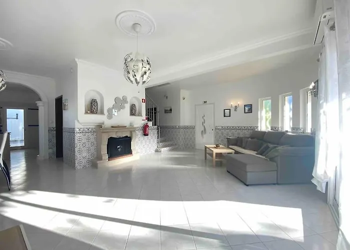 Orange With Private Pool فيلة البوفيرا