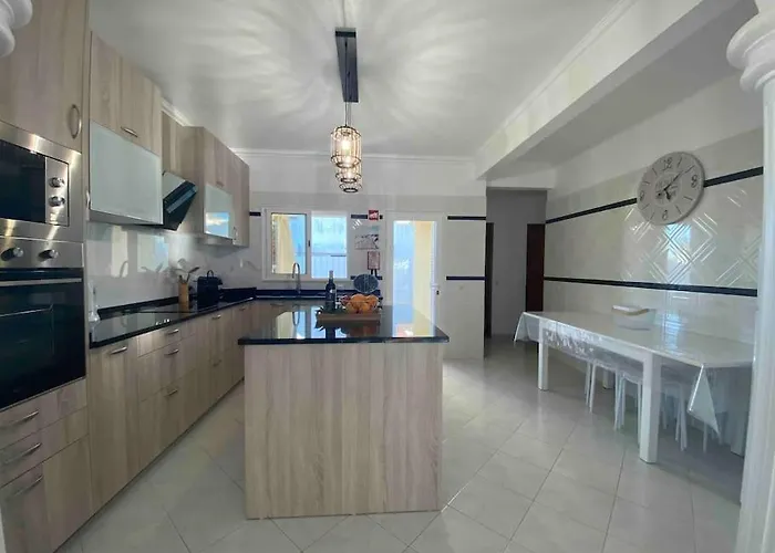 فيلة Orange With Private Pool *