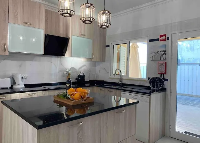 فيلة Orange With Private Pool