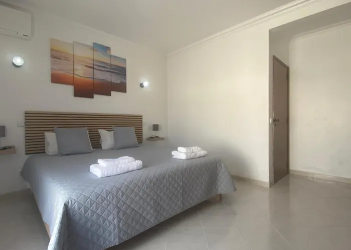 Orange With Private Pool فيلة